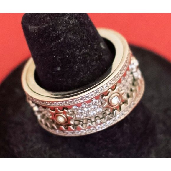 Size 8, Vintage Silver Tone Steampunk Gears Ring - F39 - Picture 2 of 3